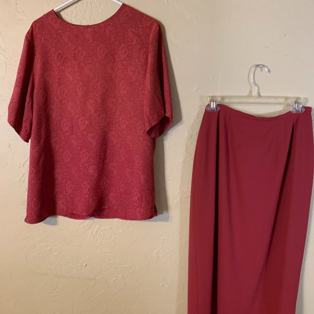 Pink Or Deep Rose Skirt & top (matching) Vintage Size 10